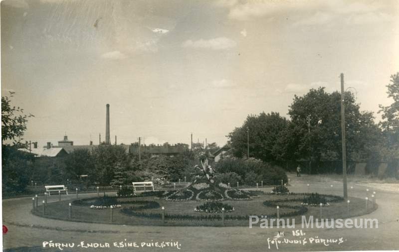 Photo- postcard, Pärnu endla theatre performing beauty field.