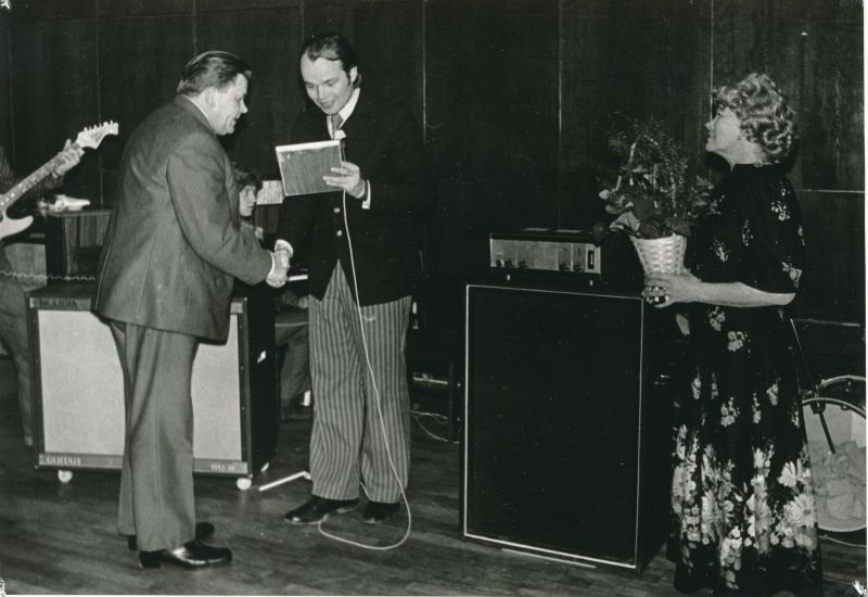 Foto. Haapsalu STES lõpuõhtu restoranis "Maritima"  16.detsember.1977.