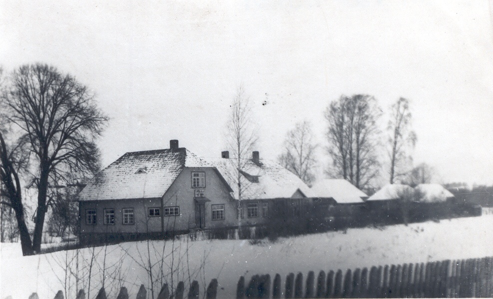 Photo.pragi primary school, view away