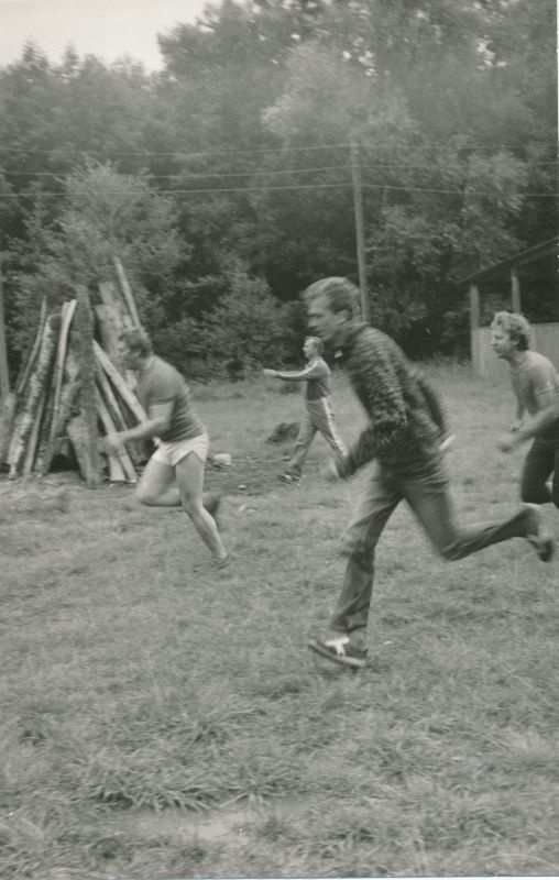 Foto. "Väinamere Sidemängud" Doorakul 1988. Jooksuvõistlus.