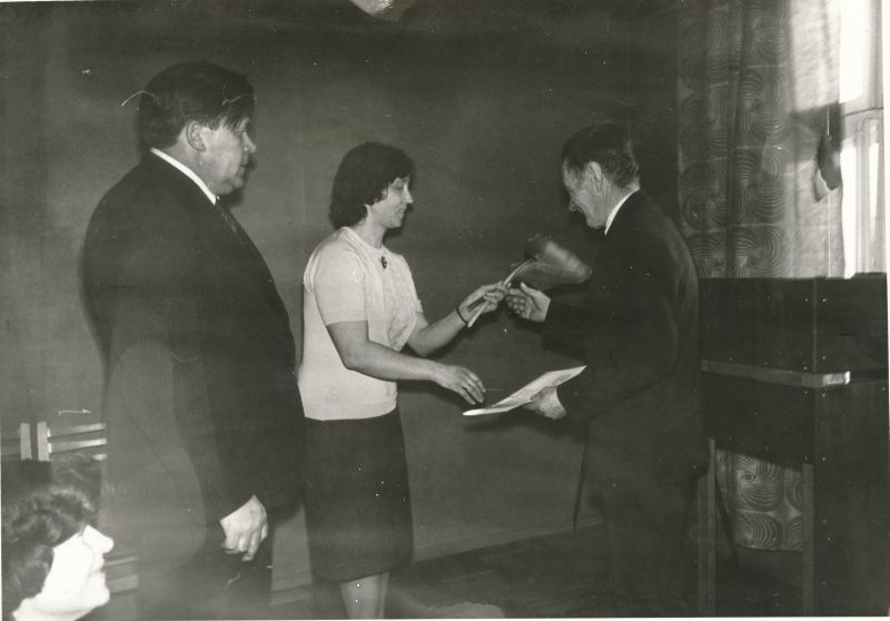 Foto. Armee- ja sõjalaevastiku aastapäeva tähistamine Haapsalu Sidesõlmes. Foto V. Pärtel, 1978