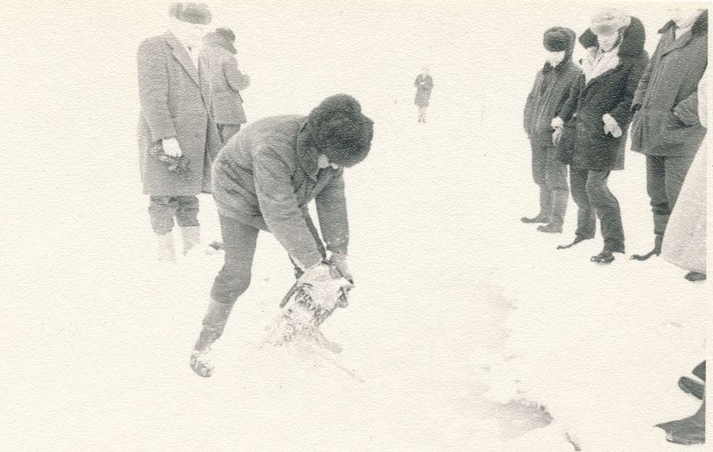 Foto. Virtsu-Kuivastu merekaabli avarii likvideerimine, kevad 1977
