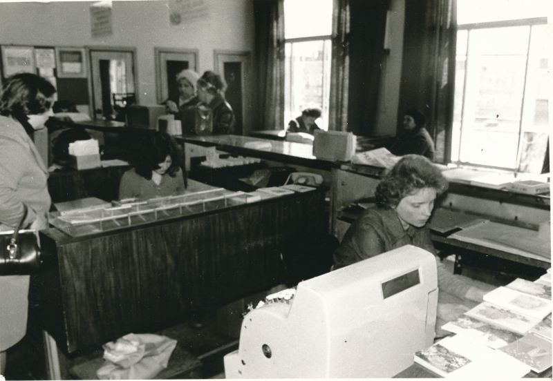 Foto. Haapsalu Sidesõlme teenindussaal. Foto V. Pärtel, 1978
