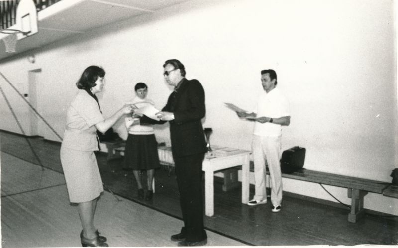 Foto. Vabariiklikud sidetöötajate korvpallivõistlused Haapsalus. Foto V. Pärtel, 4.-5.04.1981