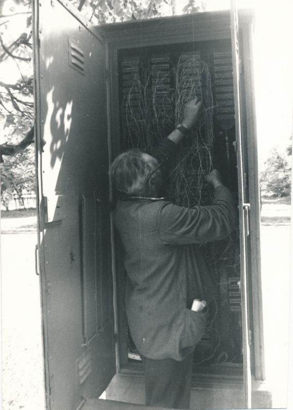 Foto. Haapsalu sidekompleksi Tamme tn 21a ehitamine. Foto V. Pärtel, 1979