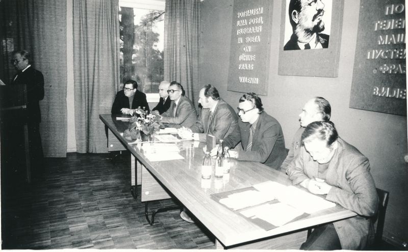Foto. Vabariiklik sideettevõtete tsiviilkaitse õppus Haapsalus. Foto V. Pärtel, 26.-27.11.1981