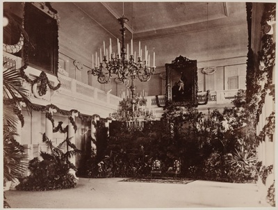 Festively furnished Tartu University Hall  similar photo