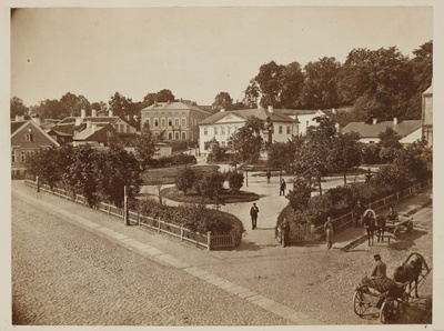 Barclay plates and monument  similar photo