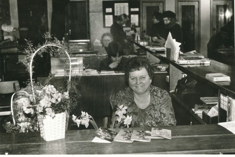 Foto. Haapsalu Sidesõlme sideoperaatori Helve Soopani 55 juubel 1980.