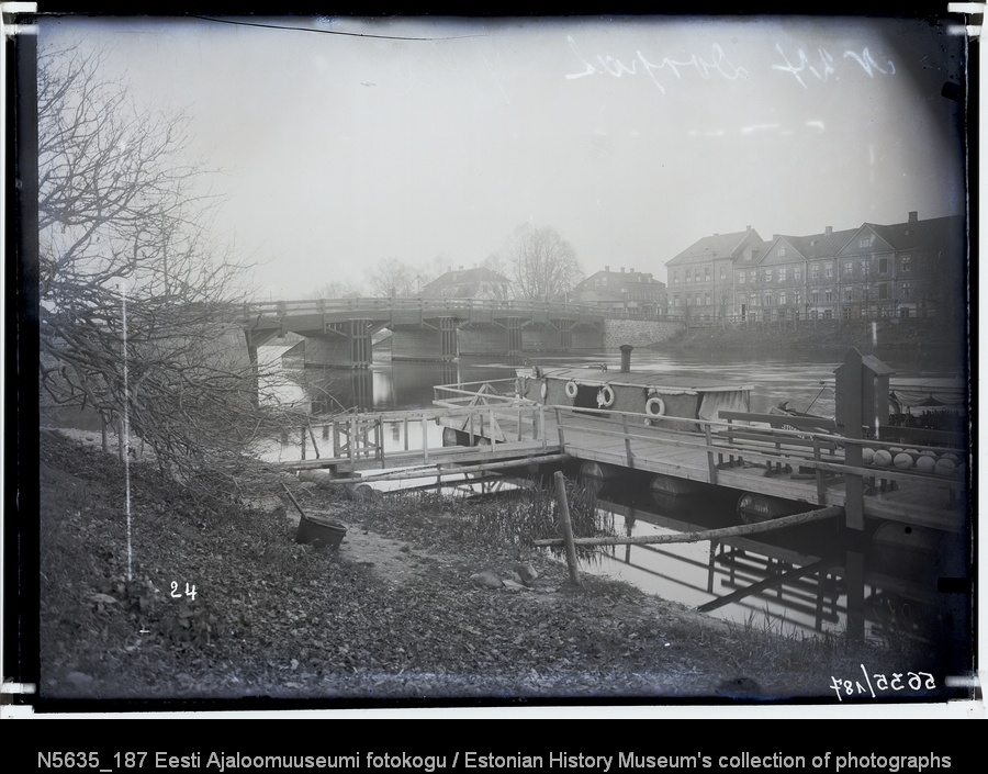 Vaade Puusillale ja vasakkaldale