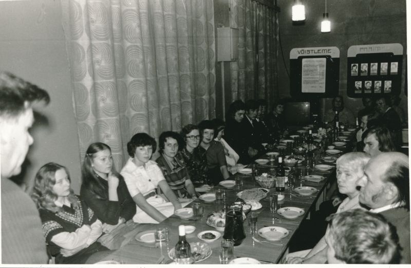 Foto. Haapsalu Sidesõlme kommunistlike noorte pidulik õhtu. Foto V. Pärtel, 1978