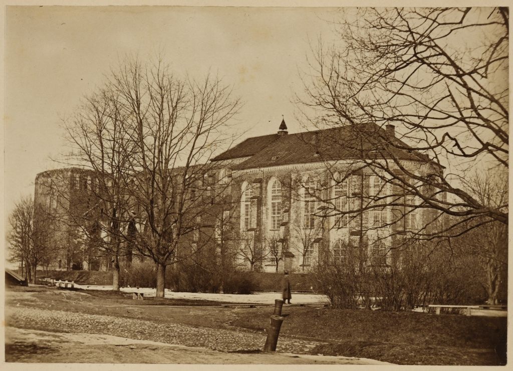 Ruins of Tartu Toomkirik (University Library) from Lossi Street