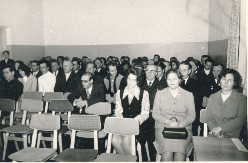 Foto. NSVL moodustamise 50. aastapäevale pühendatud Haapsalu STES tööveteranide õhtu Pullapääl, 1972