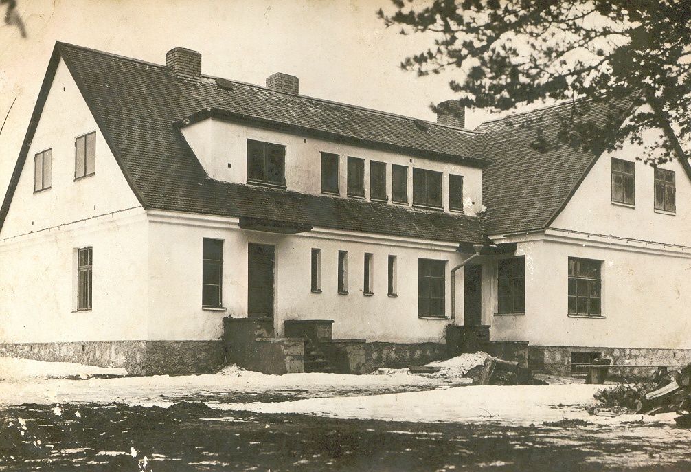 Cross a new schoolhouse