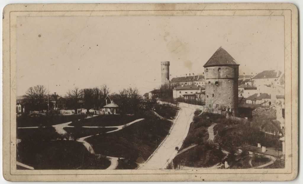 Kiek in de Kök and Pika Hermann Tower away