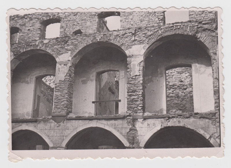 Põltsamaa loss, varemed, konvendihoone ristikäik