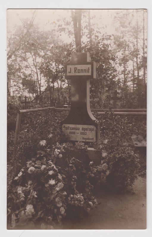 Põltsamaa luteriusu kalmistu, hauatähis, Rennit