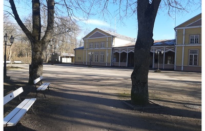 Kuressaare Lossipark, kuursaal rephoto