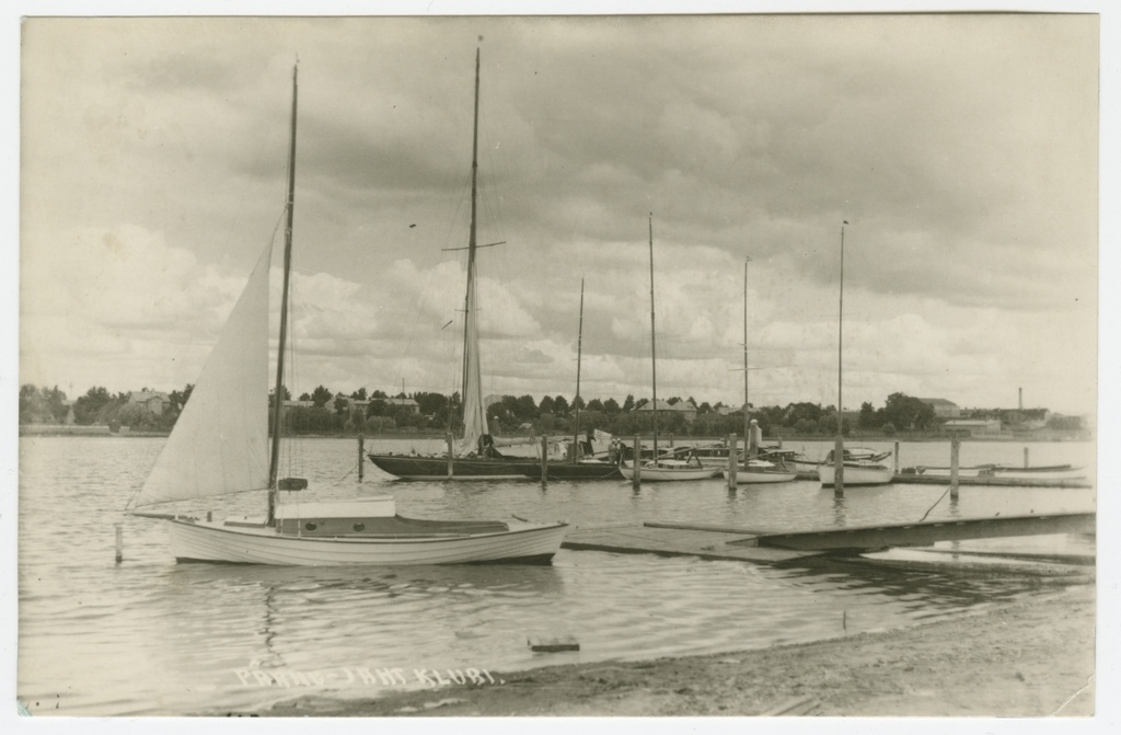 Pärnu Yacht Club covers on Pärnu River