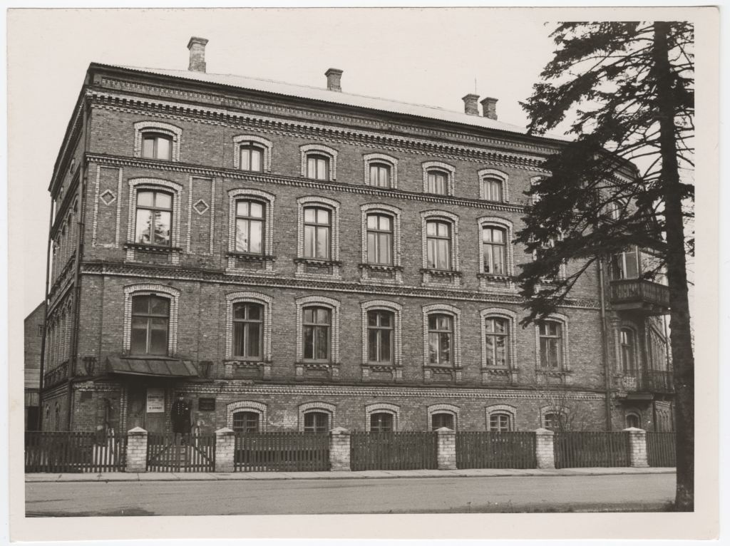 Building of Pärnu Sea School