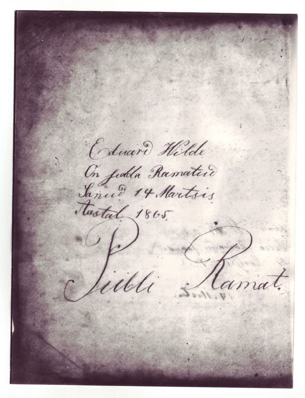 Piibliraamatu kaitselehe tagakülg