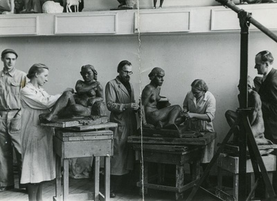 Pallase skulptuuriateljee 1937  duplicate photo