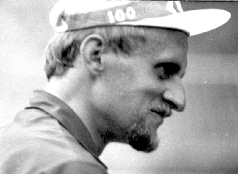 Ajakiri "Noorus" suvepäevad Kabli rannas. Kirjanik ja humorist Kalju Kass