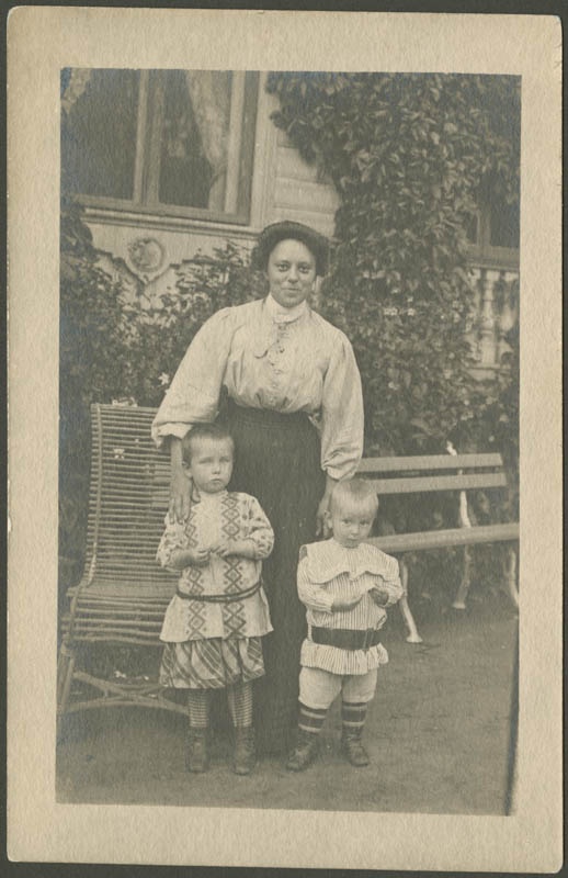 Georg Krug ema ja õega