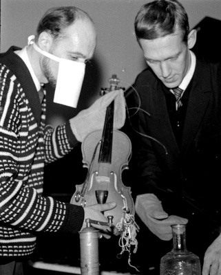 Häpening Kirjanike Majas  similar photo