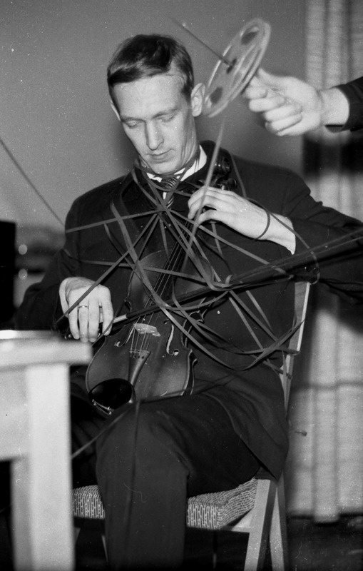 Häpening Kirjanike Majas