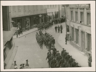 24. juulil 1940 toimunud rongkäik Tallinnas  duplicate photo