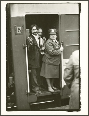 Vladimir Makarenko ja Vika Makarenko  similar photo