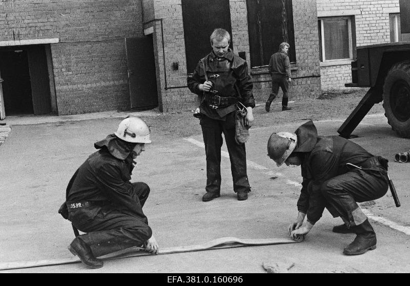 Firefighters in the Narva Fire Garnison at the study.