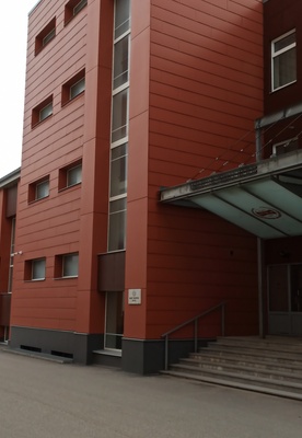 Tartu 10. Main entrance to the secondary school building rephoto