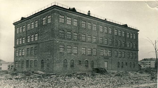 Construction of Kohtla-Järve Põlevkivi Treatment Engineering