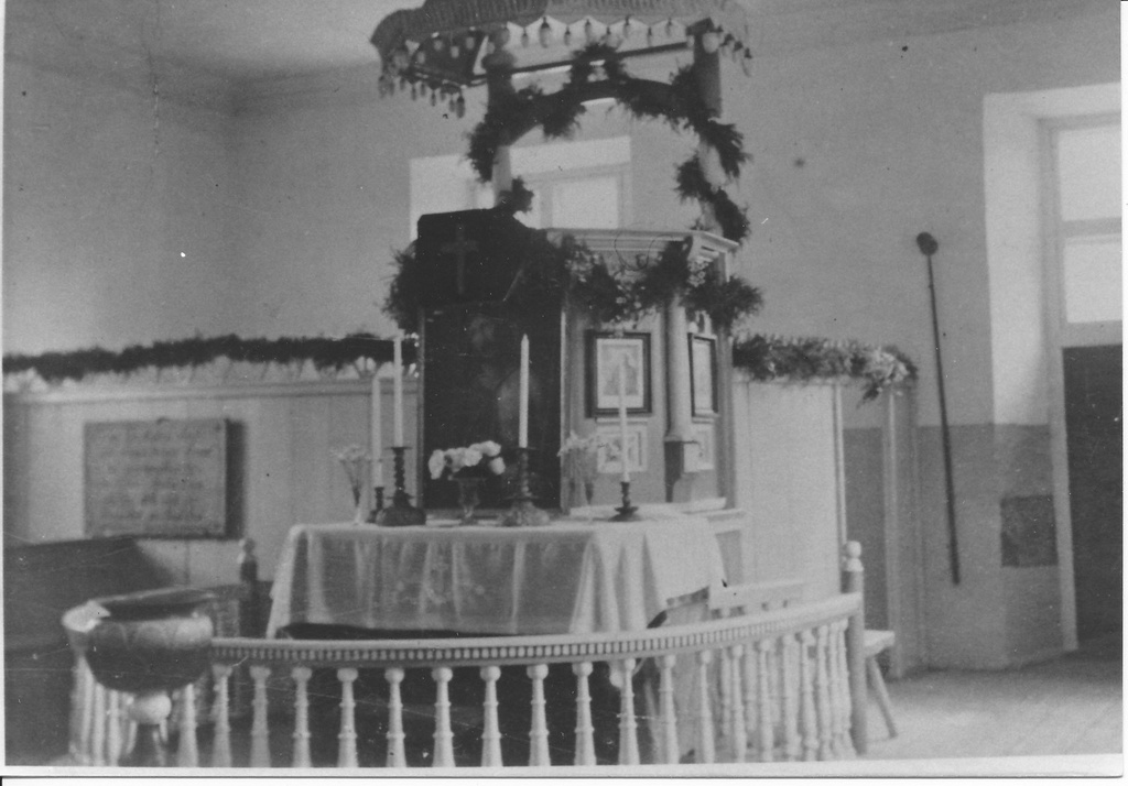 Rooslepa kiriku altar