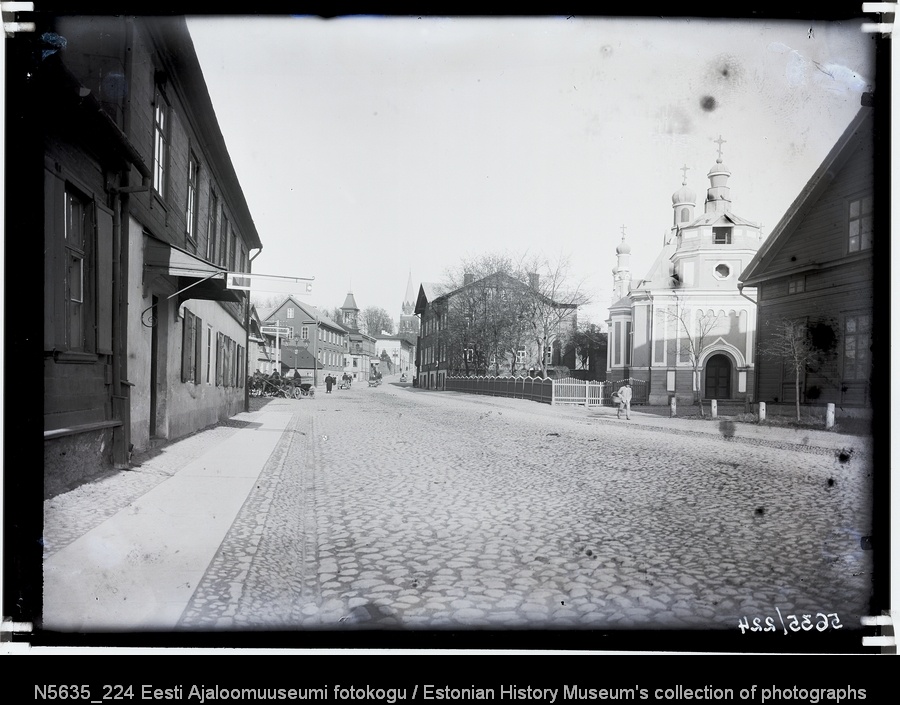 Narva tänav, esiplaanil ap.-õigeusu Jüri kirik