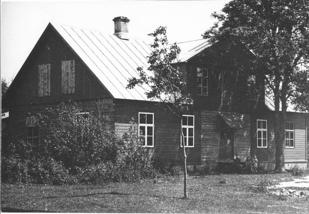 Larasa elumaja Fällarna külas
