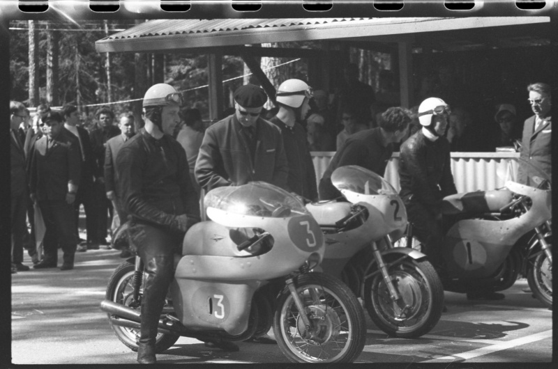 Kalevi Suursõit on the Pirita-Kose-Kloostrimetsa circular track. Motorcycles prepare for the start. 1969 Kalev Suursõit. Left: Ants Kalam, Endel Kiisa and Jüri Randla.