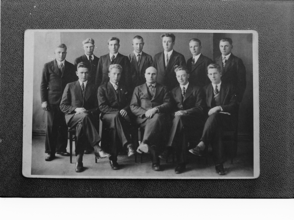 Vormsi noorsõdurid komisjonipäeval Lääne sõjaväeringkonna staabis
