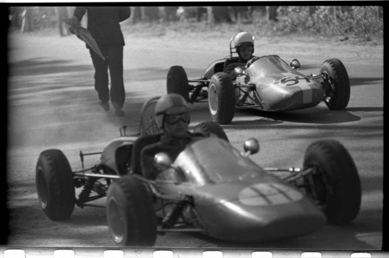 Kalevi Suursõit on the Pirita-Kose-Kloostrimetsa circular track. Racing cars. 1969 Kalev Suursõit. F-4 form cars on the track. No. 11 Mati Salumets, no. 54 Peep Laansoo.