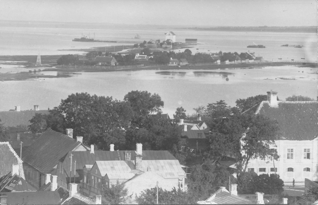 Haapsalu vaade Uuele sadamale