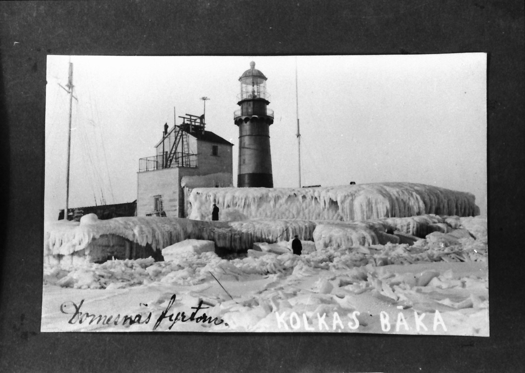 Domesnäs Fyr torn Kolkas båka.