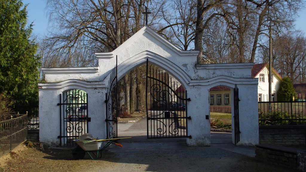 Rakvere Castle cemetery rephoto