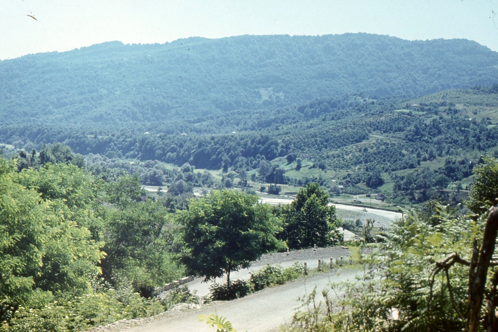 Salme village road to the mountains