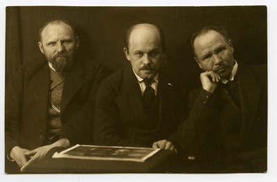 Ants Laikmaa, Nikolai Triik ja Kristjan Raud  duplicate photo