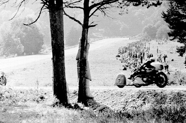 Pirita-kose-kloostrimetsa circular trail, wing car drivers of the machine class reach the Ambrose Mount