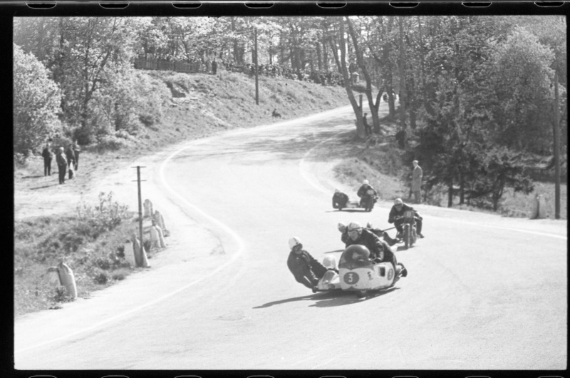 Kalevi Suursõit on the Pirita-Kose-Kloostrimetsa circular track. Motorcycles with side basket on the track. 1969 Kalev Suursõit. The "corps" approaching was sent to the bridge. Driven by Aarne Kanut - Helmuth Aas.