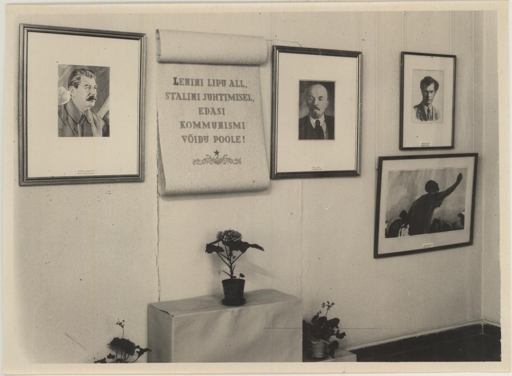 Vaade näituselt "Nõukogude graafika" 5.11.1952 - 10.06.1953