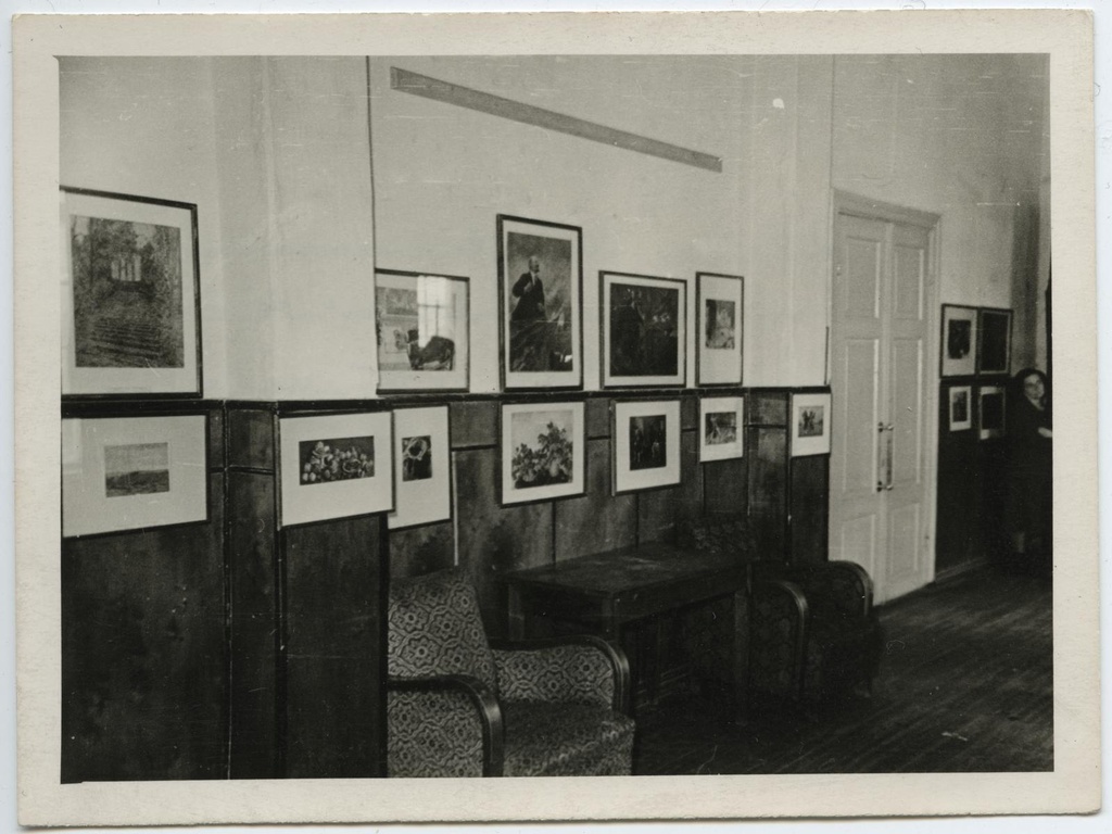 Rändnäitus "Nõukogude maalikunst" Põlva Kultuurimajas 1961